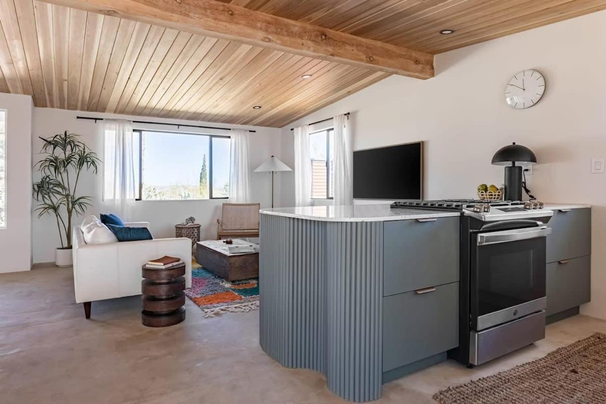 Joshua Tree - Le Tout Petit W Hot Tub Dış mekan fotoğraf
